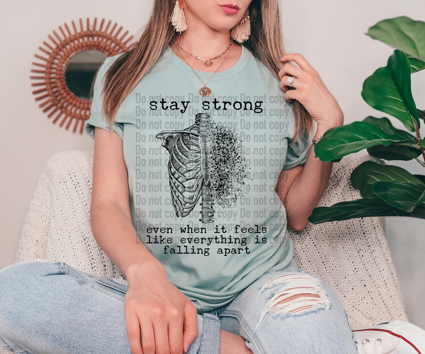 Stay Strong - T-Shirt & Hoodie